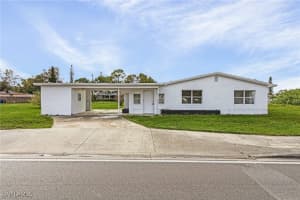 900 Leeland Heights Boulevard, Lehigh Acres, FL 33936 Sold 05/16/25
