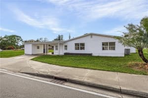 900 Leeland Heights Boulevard, Lehigh Acres, FL 33936 Sold 05/16/25