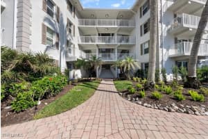 2800 Gulf Shore Boulevard, Naples, FL 34103 Sold 06/27/25