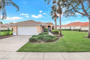 6086 Highwood Park Ln, Naples