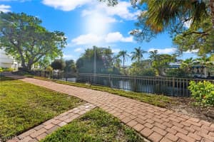 600 Neapolitan Way, Naples, FL 34103 - MLS#225011888