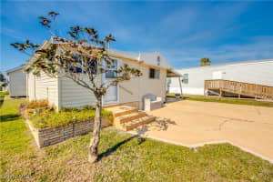 217 Lamplighter Lane, North Fort Myers, FL 33917 Sold 06/13/25