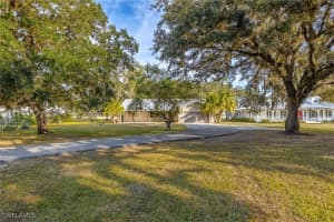 1250 Riverbend Drive, Labelle, FL 33935 Sold 08/06/25
