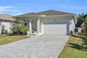1100 Steeves Avenue, Naples, FL 34104 Sold 05/09/25