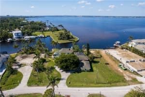6932 Old Whiskey Creek Drive, Fort Myers, FL 33919 - MLS#225012232
