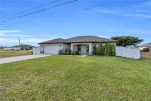 618 Ne 2nd Pl, Cape Coral