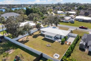 1035 El Valle Avenue, Fort Myers, FL 33919 Sold 05/05/25