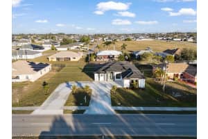 19 Chiquita Boulevard, Cape Coral, FL 33993 Sold 04/11/25