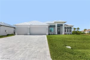 526 36th Avenue, Cape Coral, FL 33993 - MLS#225012675