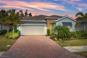 283 Tamarindo Lane, Naples, FL 34114 Sold 06/02/25