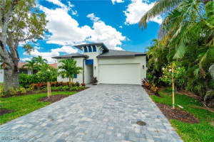 822 105th Avenue, Naples, FL 34108 - MLS#225013103