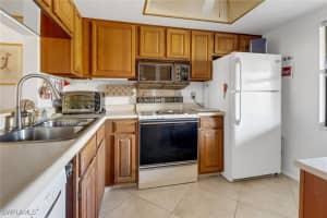 2066 Pine Isle Lane, Naples, FL 34112 - MLS#225013676