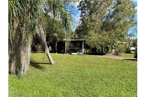 697 Pine Vale Drive, Naples, FL 34104 - MLS#225013687