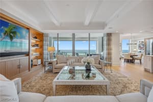 6897 Grenadier Boulevard, Naples, FL 34108 Sold 09/03/25