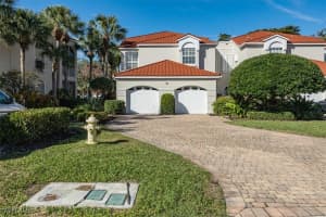 1575 Clermont Dr N-201, Naples
