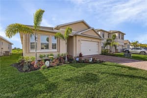 288 Spring Hill Lake Loop, Cape Coral, FL 33993 - MLS#225013794