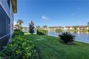 300 Robin Hood Cir 102, Naples