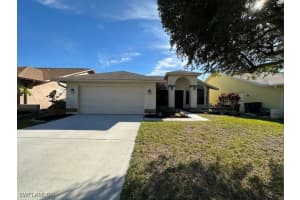13111 Regent Cir, Fort Myers