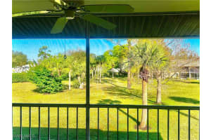 725 Landover Ct 204, Naples