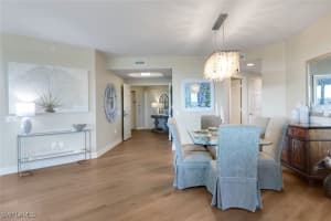 455 Cove Tower Drive, Naples, FL 34110 - MLS#225014248