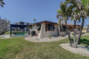 4 Fairview Boulevard, Fort Myers Beach, FL 33931 Sold 05/01/25