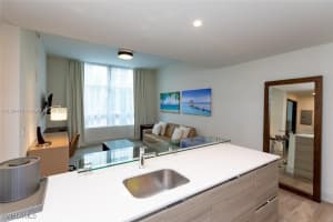 777 Ocean Drive, Hollywood, FL 33019 - MLS#225014378