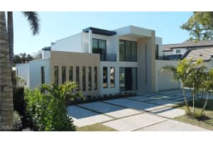 590 6th Ave N, Naples