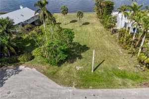4385 Riverside Drive, Fort Myers, FL 33905 Sold 07/18/25