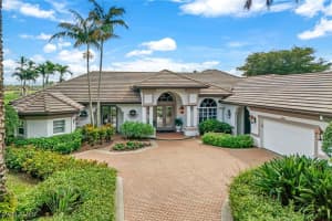 2390 King Palm Way, Naples, FL 34105 Sold 05/23/25