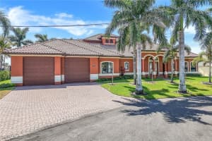 107 Sw 57th St, Cape Coral