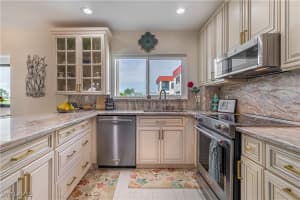 7402 Lake Breeze Drive, Fort Myers, FL 33907 - MLS#225015289