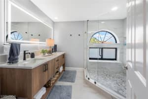 637 Beachwalk Cir E202, Naples