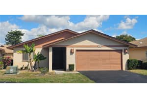 6495 Royal Woods Drive, Fort Myers, FL 33908 Sold 03/28/25