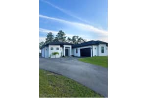 2740 35th Ave Ne, Naples