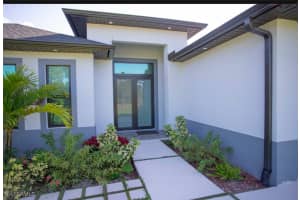 2406 37th Avenue, Naples, FL 34120 - MLS#225015511