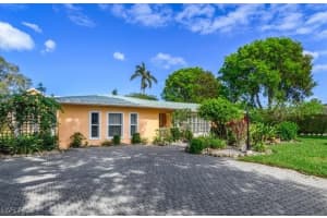 737 Mooring Line Drive, Naples, FL 34102 - MLS#225015675