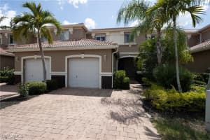 9620 Roundstone Cir, Fort Myers
