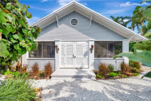 1375 Gordon Drive, Naples, FL 34102 - MLS#225015986