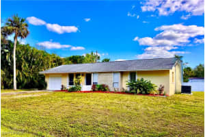 211 Labelle Avenue, Fort Myers, FL 33905 Sold 05/16/25