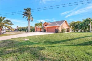 2580 Sw 26th Ter, Cape Coral