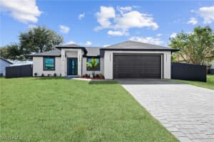 632 2nd Street, Cape Coral, FL 33993 Sold 05/27/25