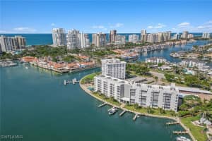 300 Park Shore Drive, Naples, FL 34103 Sold 04/16/25