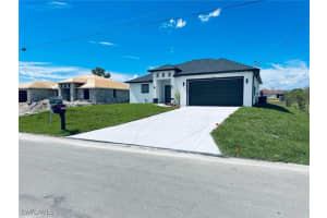 2504 Vera Avenue, Lehigh Acres, FL 33976 Sold 08/04/25