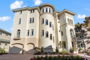 105 Felipe Lane, Bonita Springs, FL 34134 - MLS#225016154