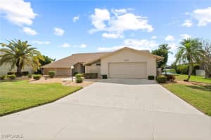 872 Town And River Drive, Fort Myers, FL 33919 Sold 04/30/25