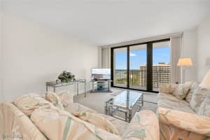 320 Seaview Court, Marco Island, FL 34145 - MLS#225016344