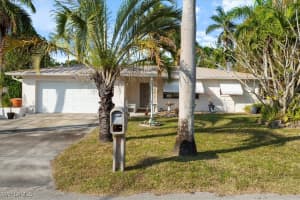 4241 Riverview Rd, Fort Myers