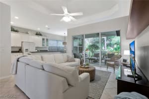 1118 Dorchester Court, Naples, FL 34104 - MLS#225016367