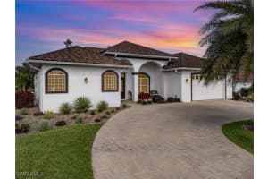4041 Orange Grove Boulevard, North Fort Myers, FL 33903 Sold 05/15/25