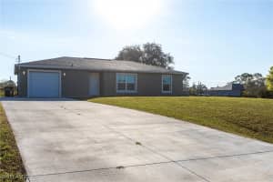 5061 Obispo Circle, Labelle, FL 33935 Sold 05/30/25